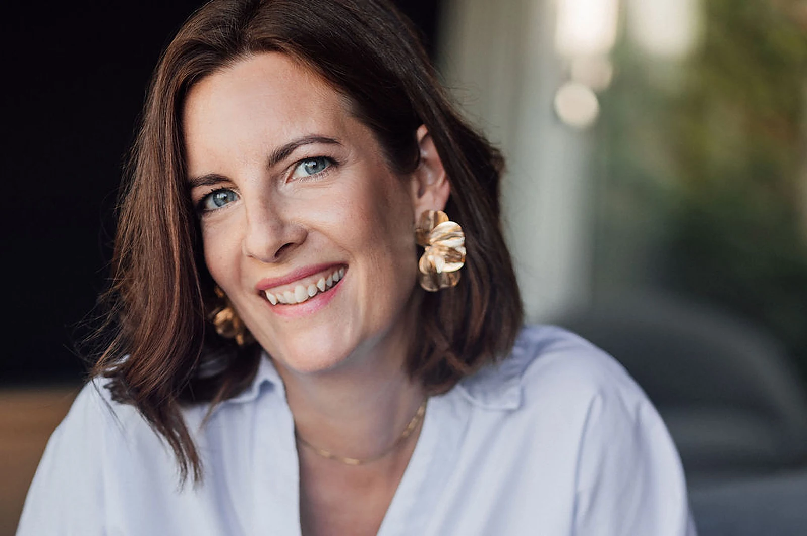 Maria Portenkirchner lächelt in die Kamera
